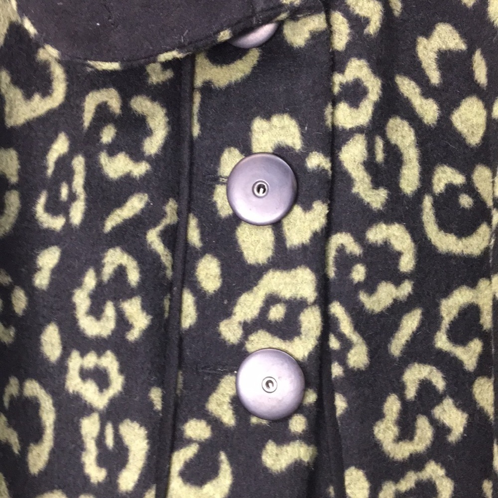 Abbie Mags Women’s Black and Green Cheetah Print Coat Size S Like-NEW - Picture 3 of 7
